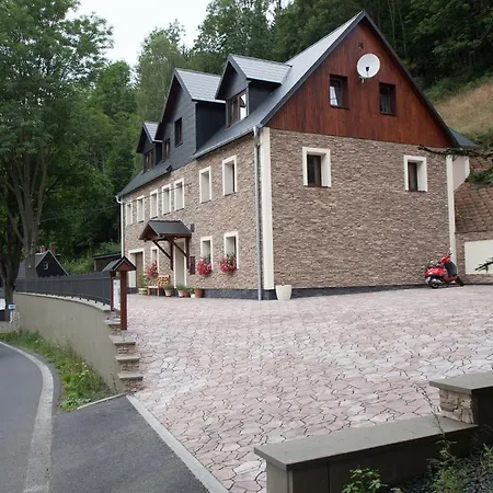 شقة Apartmany Cesky Jiretin Český Jiřetín