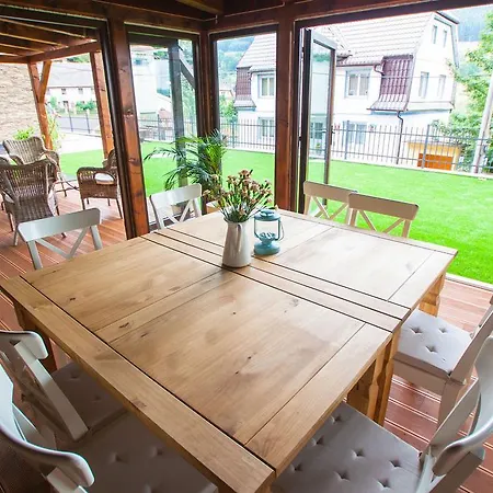 شقة Apartmany Cesky Jiretin