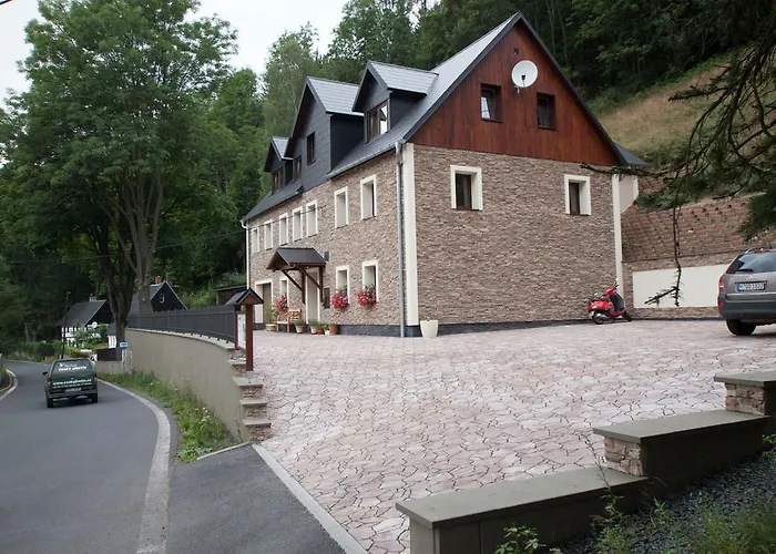 公寓 捷克吉热丁公寓 Český Jiřetín